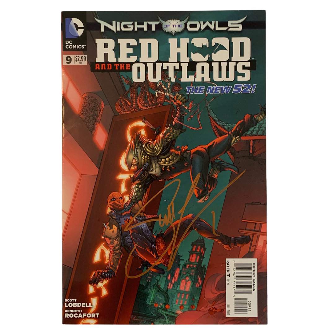 SIGNED : RED HOOD AND THE OUTLAWS - NEW 52 #9